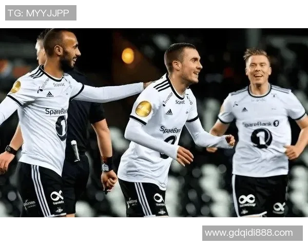 英超激战富勒姆迎战南安普顿争夺关键三分的精彩对决