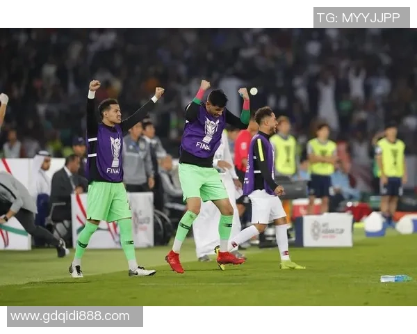 足球U19日本队对阵卡塔尔队的比赛结果及精彩回顾分析