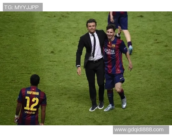 恩里克:恭喜梅西他们夺冠;甘愿让我奶奶去踢也不偏袒球员 恩里克:恭喜梅西他们夺冠;甘愿让我奶奶去踢也不偏袒球员